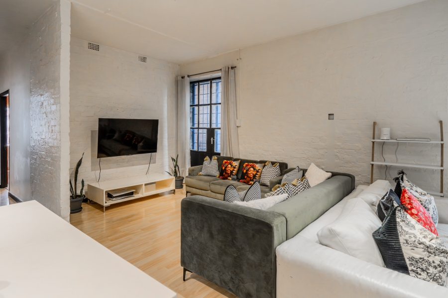 2 Bedroom Property for Sale in Gardens Western Cape